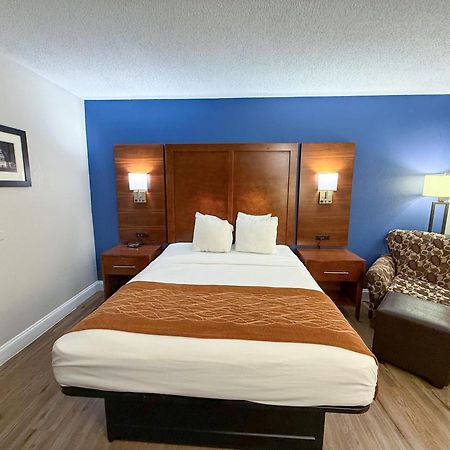 Comfort Inn & Suites St Louis-Hazelwood Dış mekan fotoğraf