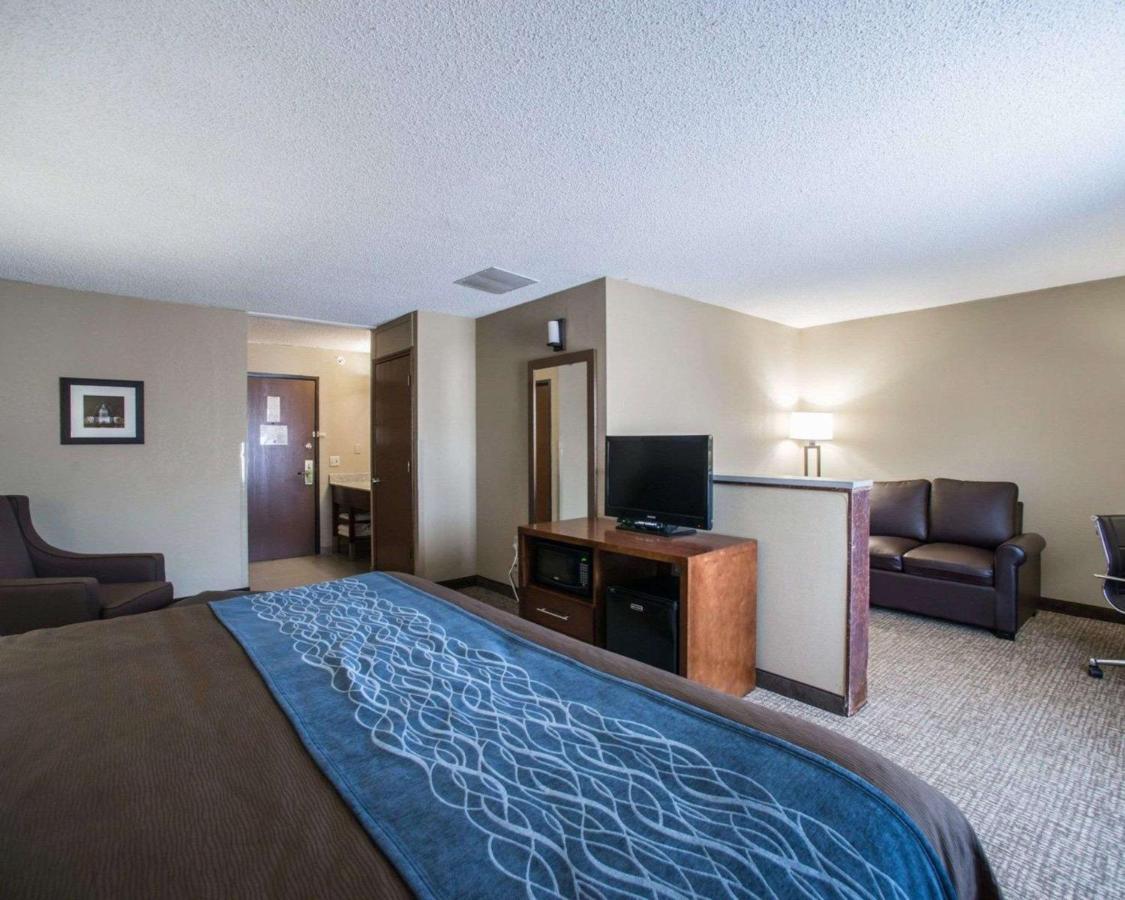 Comfort Inn & Suites St Louis-Hazelwood Dış mekan fotoğraf