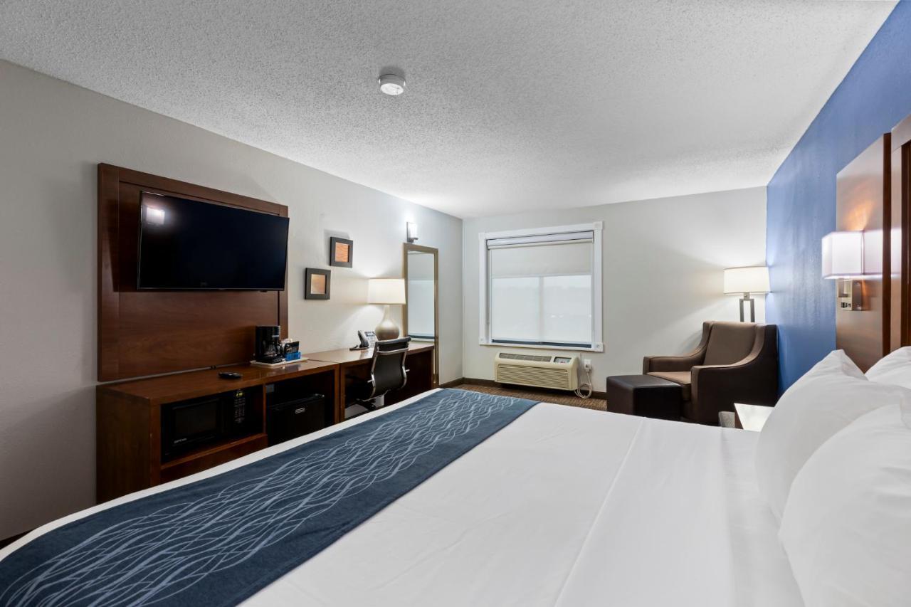 Comfort Inn & Suites St Louis-Hazelwood Dış mekan fotoğraf