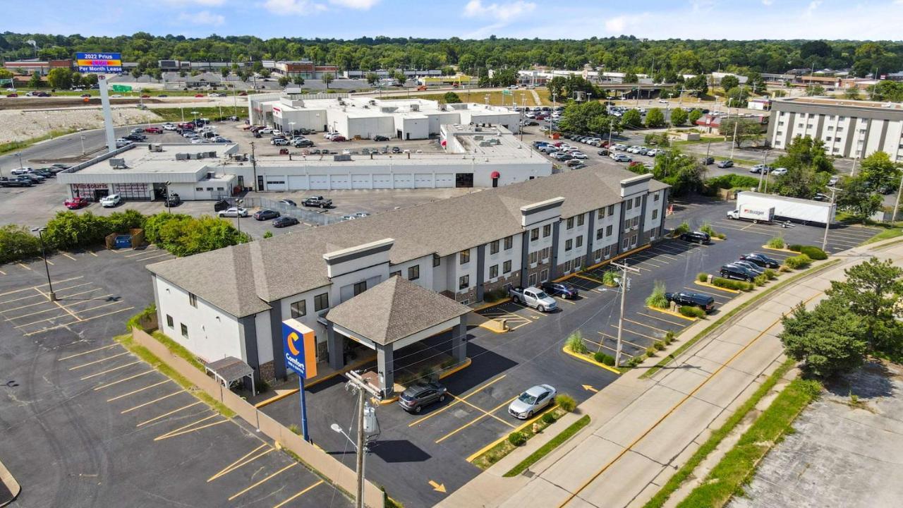 Comfort Inn & Suites St Louis-Hazelwood Dış mekan fotoğraf