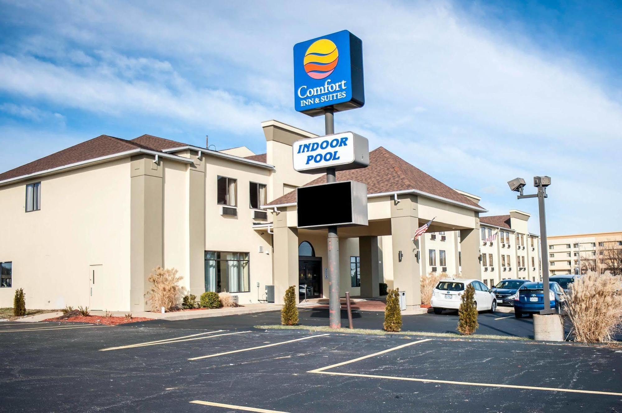 Comfort Inn & Suites St Louis-Hazelwood Dış mekan fotoğraf