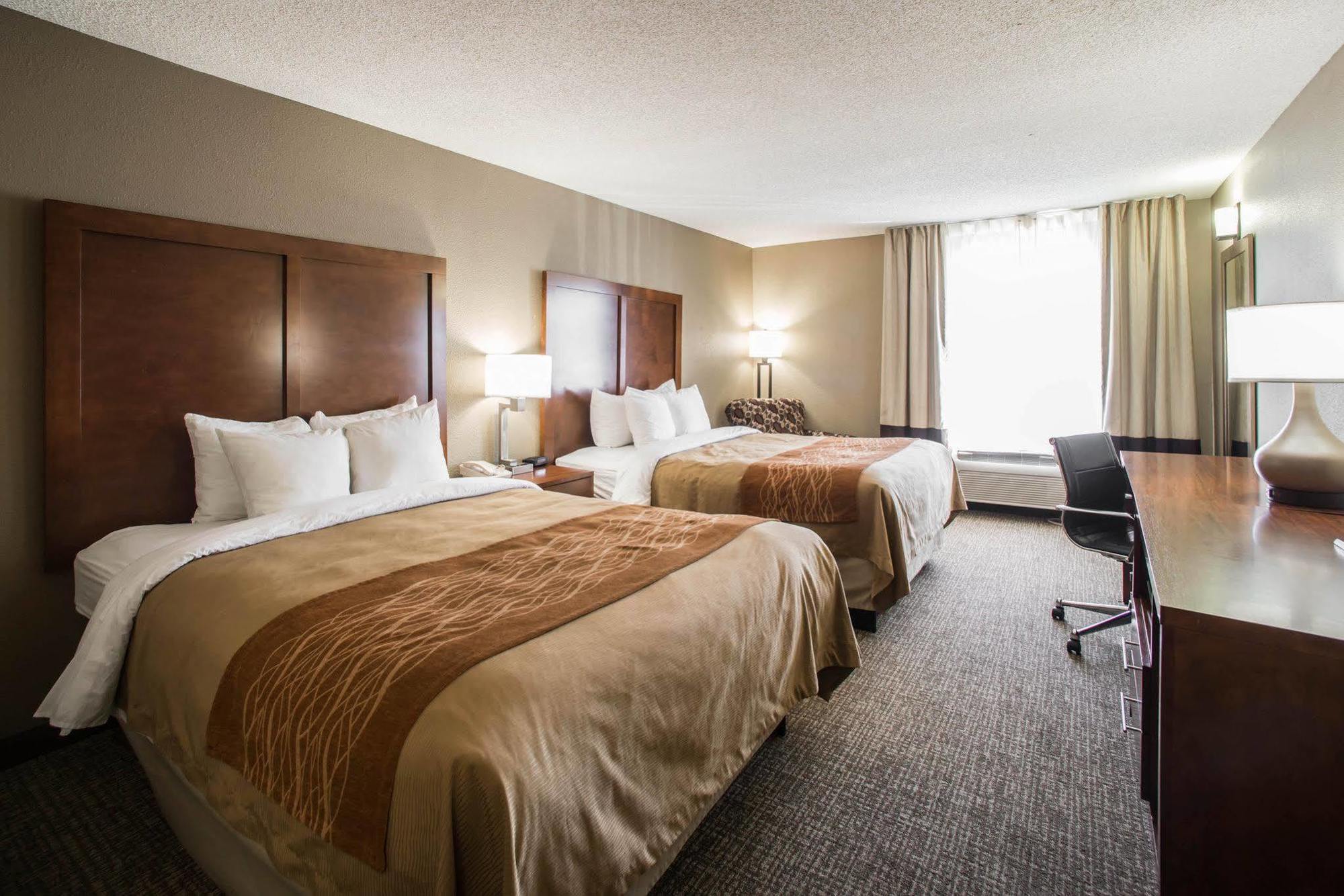 Comfort Inn & Suites St Louis-Hazelwood Dış mekan fotoğraf