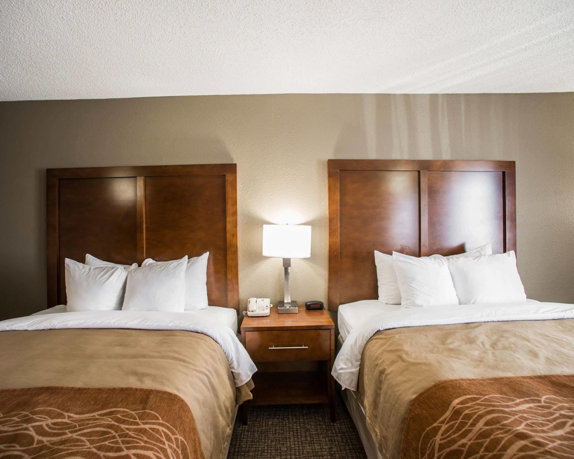 Comfort Inn & Suites St Louis-Hazelwood Dış mekan fotoğraf